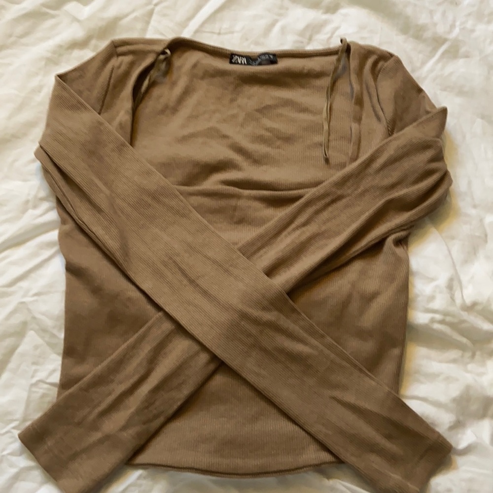 Iight brown square neck long sleeve